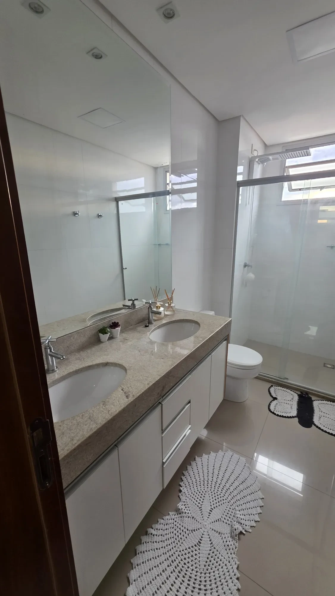 Imagem Apartamento com 3 Quartos para Alugar, 157 m² em Tancredo Neves - Cuiabá