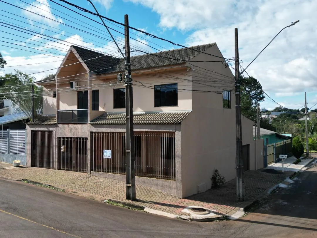 Imagem Sobrado Usado à venda em Cascavel - Pioneiro Catarinenses - 218m²