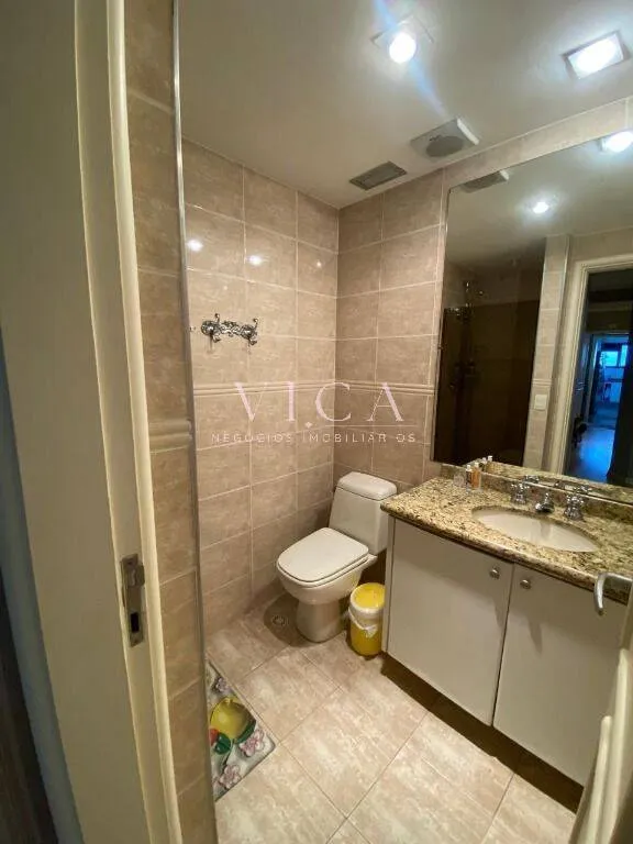 Imagem Alphaville| Europa 202m² 4 dorms, 3 suítes, 3 vagas e varanda|R$ 1.885.000