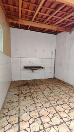 Imagem Conheça nossa casa geminada com 2 dormitórios, sendo 1 suíte, sala,cozinha e área de serviço. Perfeita para quem busca conforto e praticidade. Á venda Imobiliaria Consulte Imoveis.