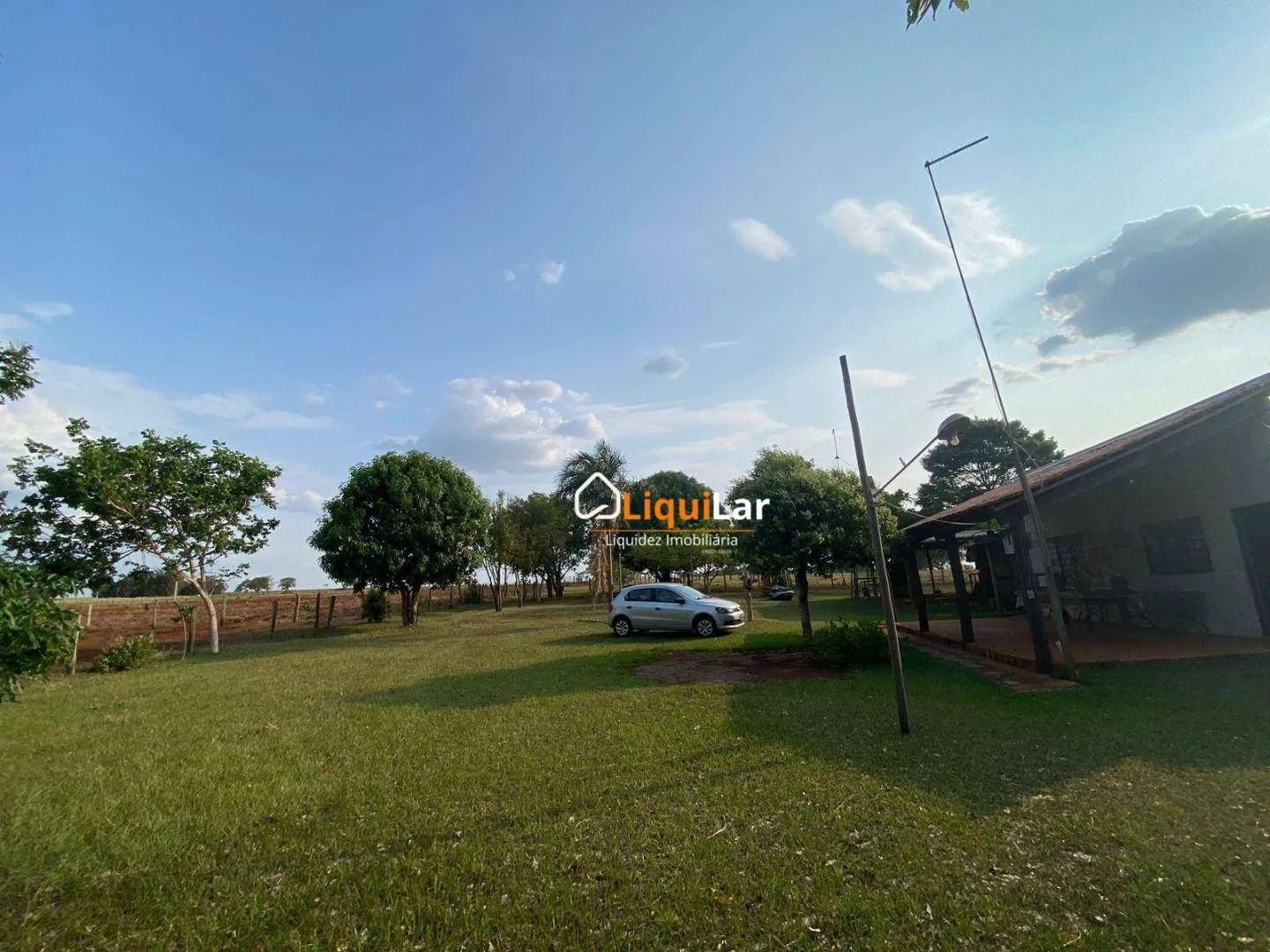 Imagem Chácara com 2 Hectares, Córrego e Dois Tanques de Peixe em Campo Grande/MS