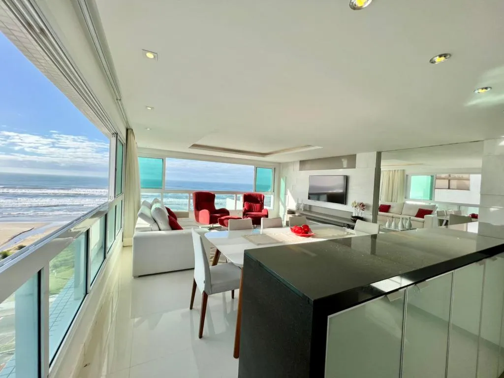 Imagem Apartamento 4 Dormitórios - Bairro Navegantes