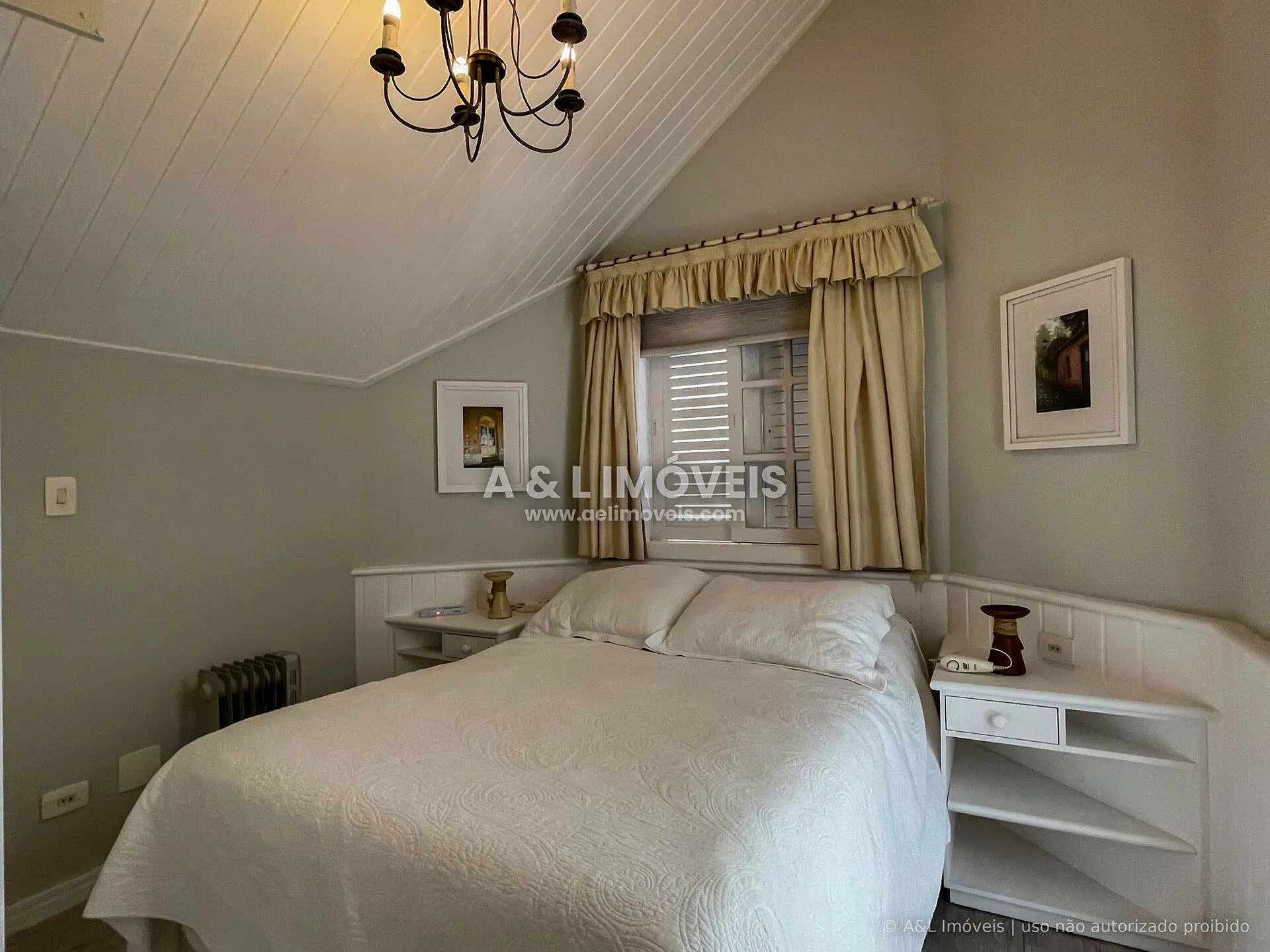 Imagem SAIU DE VENDA | Casa em Condomínio | Campos do Jordão, 261 m²