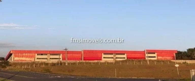 Foto do imóvel Galpão comercial para venda ou locação no bairro Éden, Sorocaba-SP: 1.700m², 2 banheiros, 10 vagas de garagem.