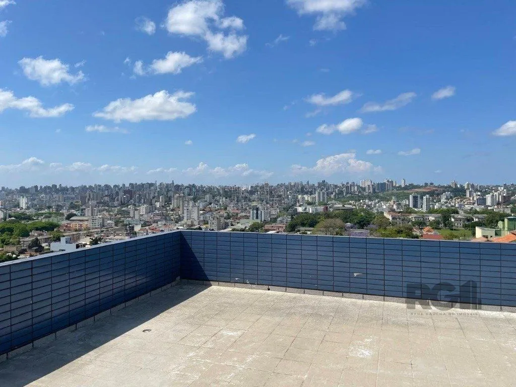 Imagem Casa 420m², 4 dormitórios, 3 vagas no bairro Partenon