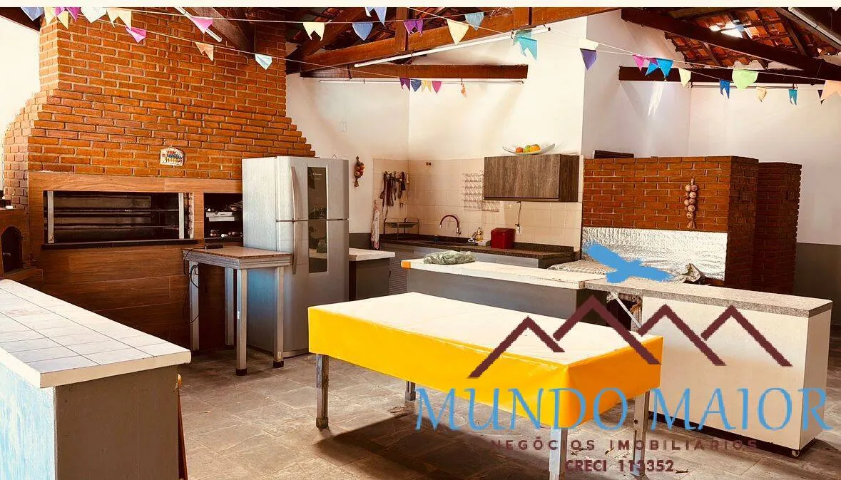 Imagem Chácara Completa: 5.000 m², Trifásico 3 Suítes, Salão, Piscinas e Vestiário