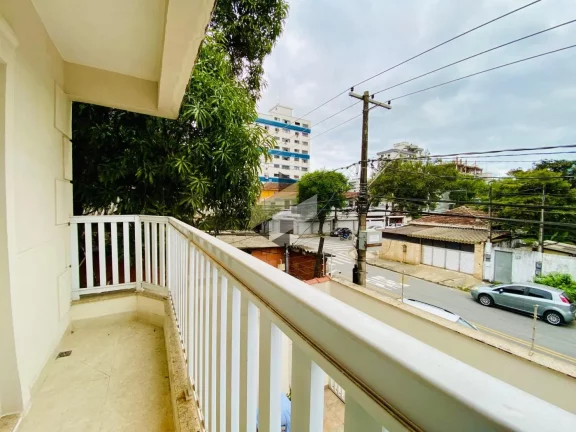 Imagem Casa Sobreposta para Venda em Santos, Aparecida, 3 dormitórios, 3 suítes, 6 banheiros, 2 vagas