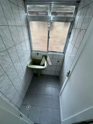 Imagem Apartamento e Apartamentos à venda com 2 dormitórios + Ponto Comercial na Vila Mathias em Santos/SP
