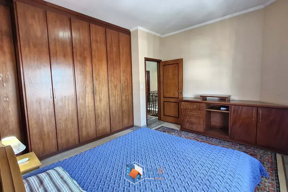 Imagem Sobrado para venda em Tucuruvi com 4 quartos, sendo 3 suítes, 415m²