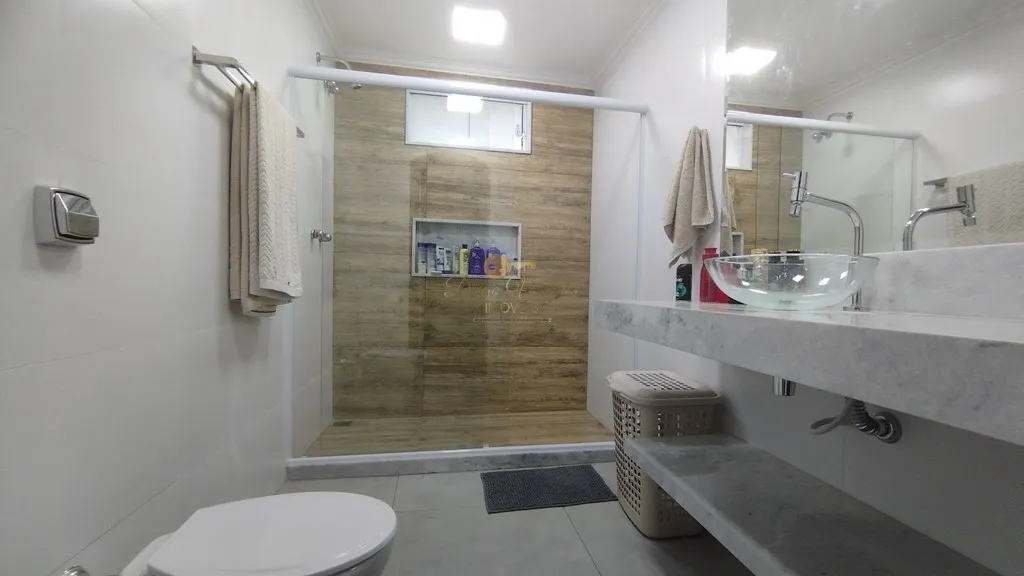 Imagem Casa em Condomínio para Venda em Teresópolis / RJ no bairro Alto