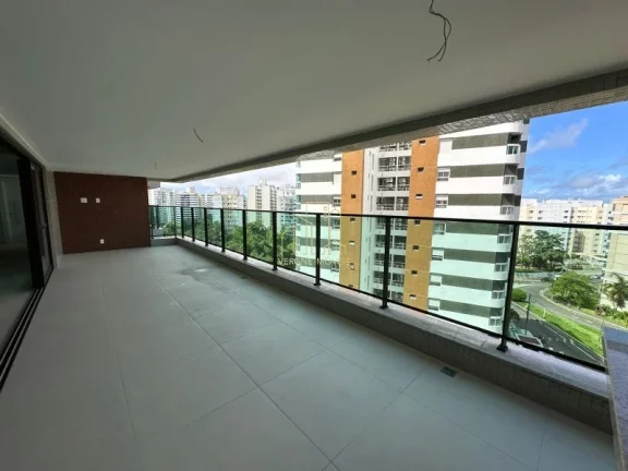 Foto do imóvel Apartamento de alto padrão com 4 suítes e varandão gourmet em Alphaville I, Salvador-BA 205m² 4 quartos 6 banheiros