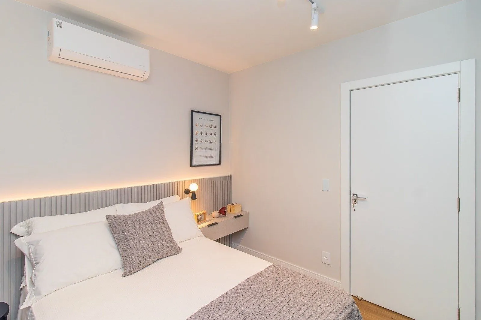 Imagem Apartamento à venda em Porto Alegre - pronto para morar, totalmente reformado.