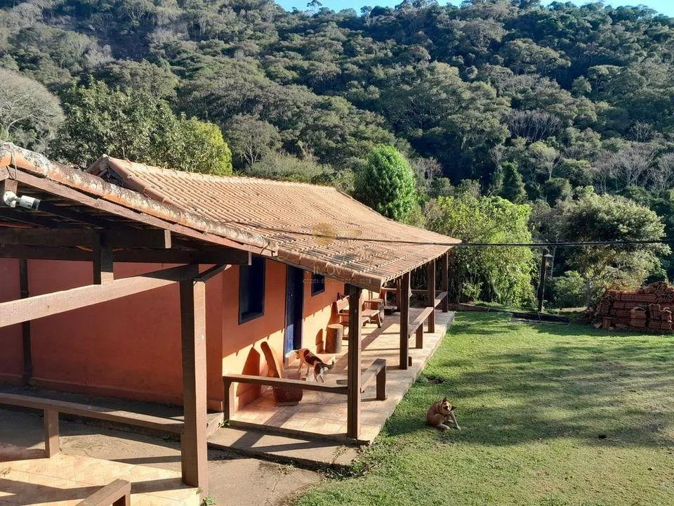 Imagem Casa para Venda em Teresópolis / RJ no bairro Córrego das Pedras