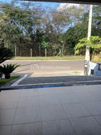 Imagem Casa térrea moderna, construída há apenas 2 anos, em terreno de 250 m² com 138,35 m² de área c...
