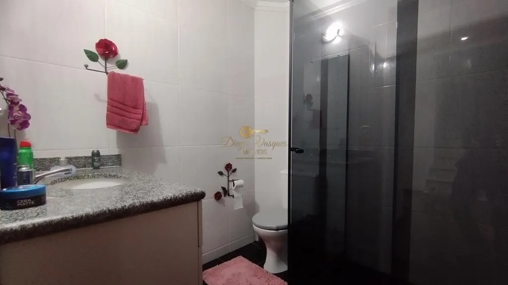 Imagem Casa em Condomínio para Venda em Teresópolis / RJ no bairro Araras