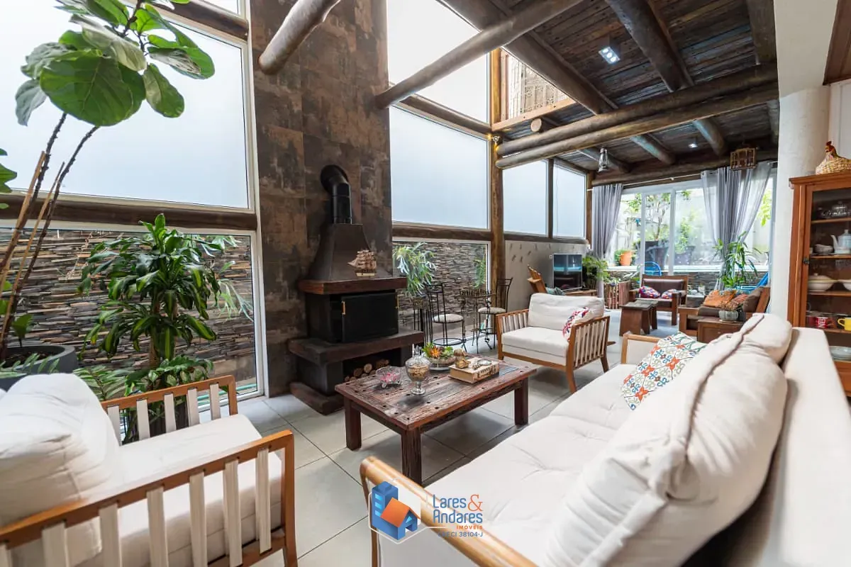 Imagem Casa para venda em Planalto Paulista com 4 quartos, sendo 4 suítes, 326m²