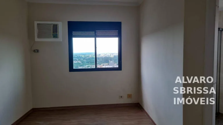 Imagem Apartamento com 4 vagas, 4 dormitórios sendo 2 suítes, todos com armários, portas balcões, venezianas automáticas e lindas vistas. 287m2. 1 por andar