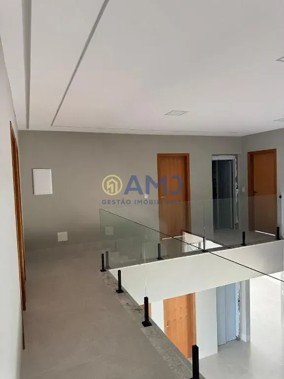 Imagem SOBRADO DE ALTO PADRÃO COM ELEVADOR PRIVATIVO, 4 SUÍTES E PISCINA AQUECIDA - PORTAL DO SOL GARDEN