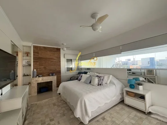 Imagem Sobrado mobiliado e decorado com piscina