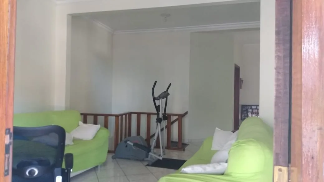 Imagem Casa à venda 4 Quartos, 1 Suite, 3 Vagas, 300M², Vila São José, Taubaté - SP