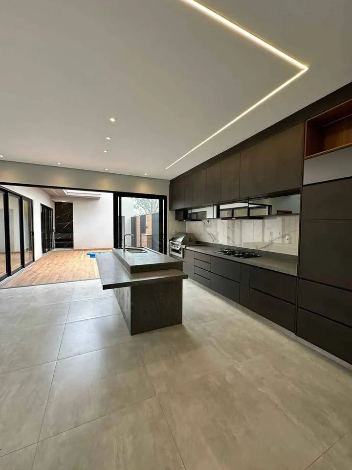 Imagem Casa à venda, Villa Toscana, com 4 quartos, 256m2