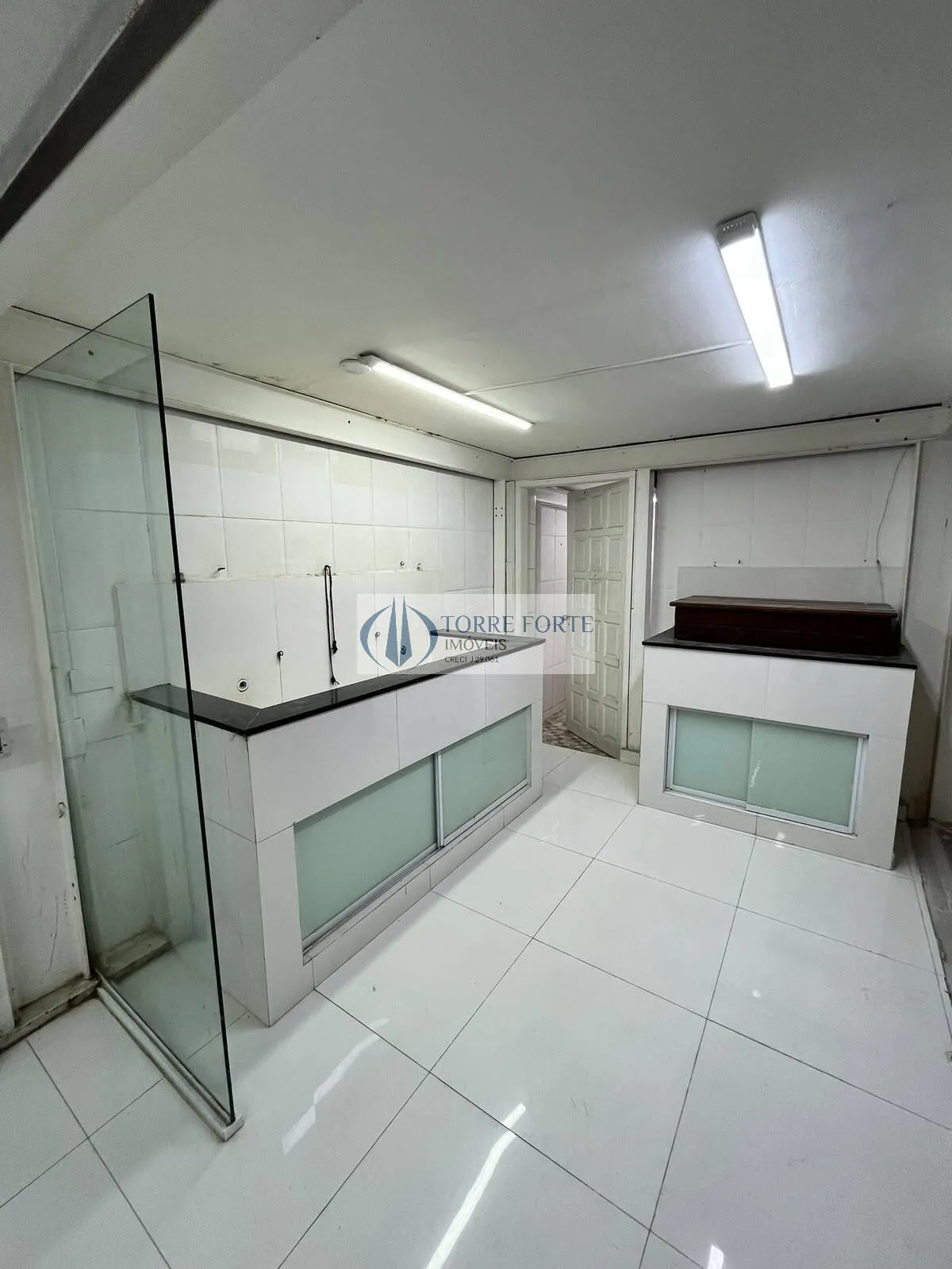 Imagem Ótimo sobrado com 180 m² com diversas salas bem localizado na Santa Cecilia