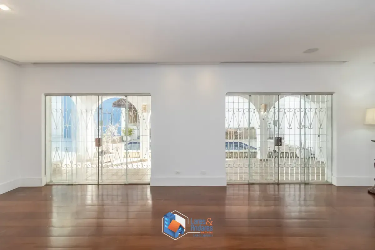 Imagem Casa para venda em Vila Morumbi com 4 quartos, sendo 2 suítes, 374m²
