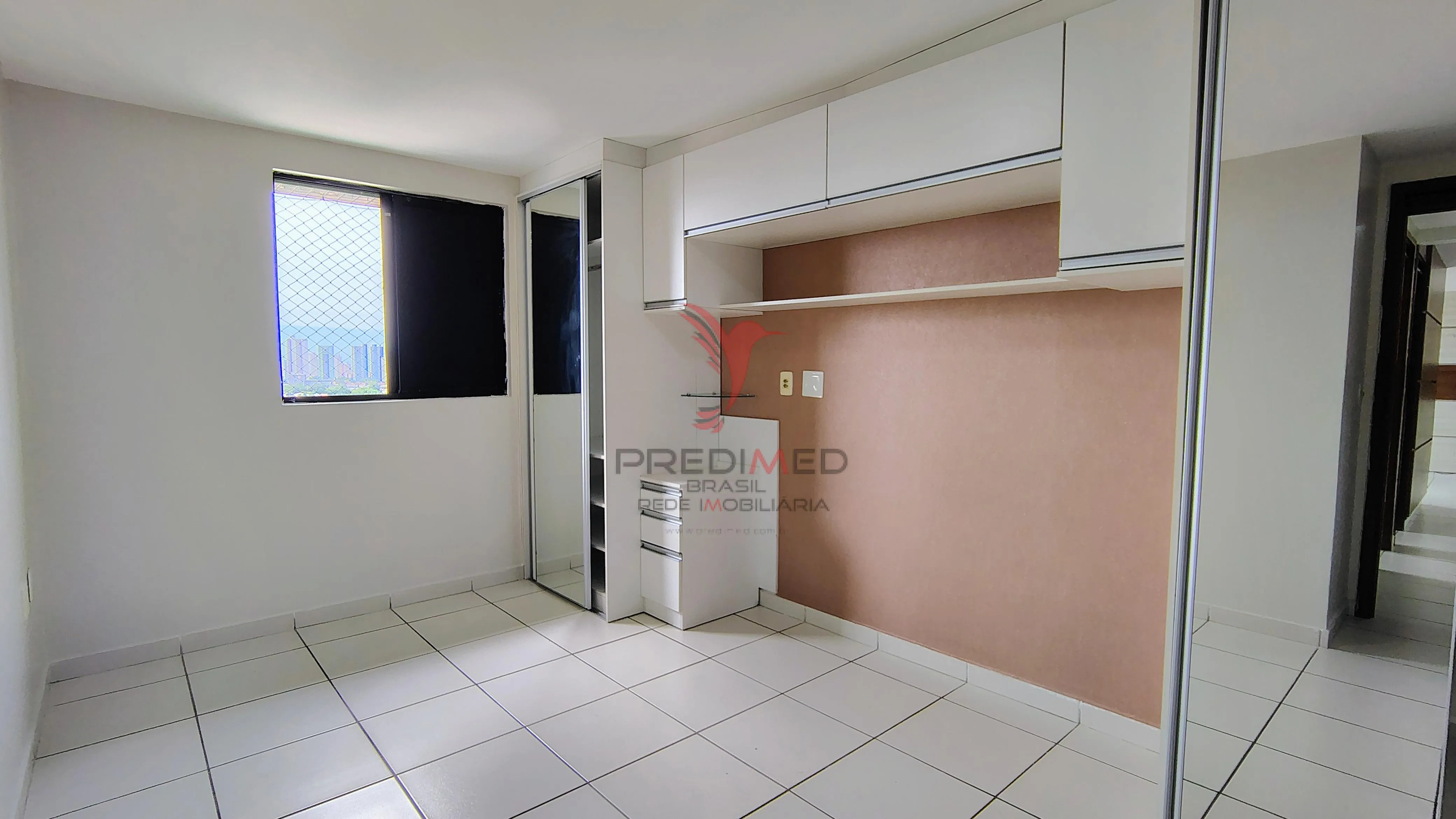 Imagem Lindo apartamento no Bairro dos Estados,andar alto, Varanda com vista mar à venda