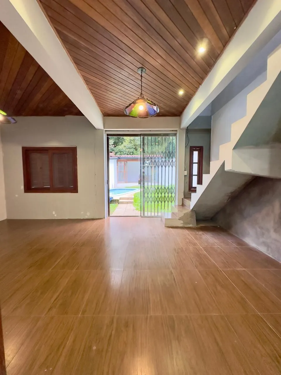 Imagem CASA DE DOIS QUARTOS COM PISCINA NO BAIRRO PONTA GROSSA