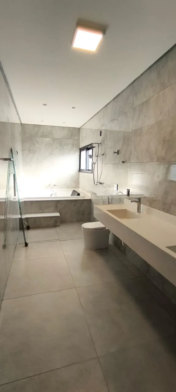 Imagem Casa de Condomínio com 3 Suítes e 5 banheiros à Venda, 528 m² por R$ 5.800.000