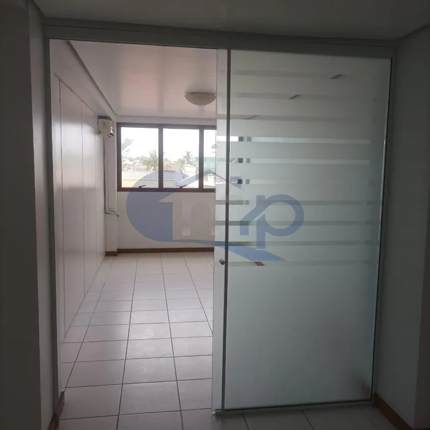Imagem Sala comercial a venda com 94m² no centro de Torres/RS