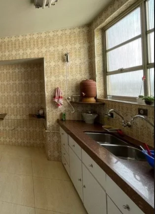 Imagem AP 2642 - Área Útil: 156,00 m², com 03 dormitórios sendo 01 suíte, todos com armários embutido...