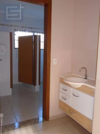 Imagem Salão para alugar por R$ 6.500/mês - Praça Coronel Olímpio Gonçalves dos Reis Centro - Socorro/SP