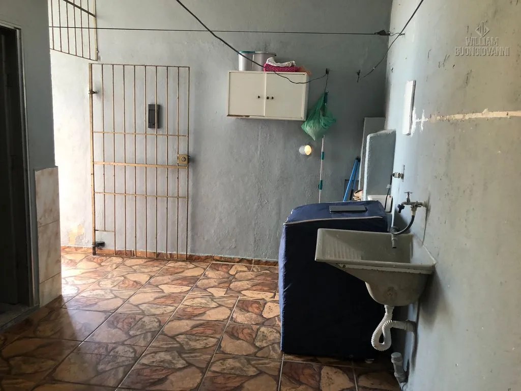 Imagem 2 casas e 1 galpão em Praia Grande, Baln. Maracanã a 300 mts da praia
