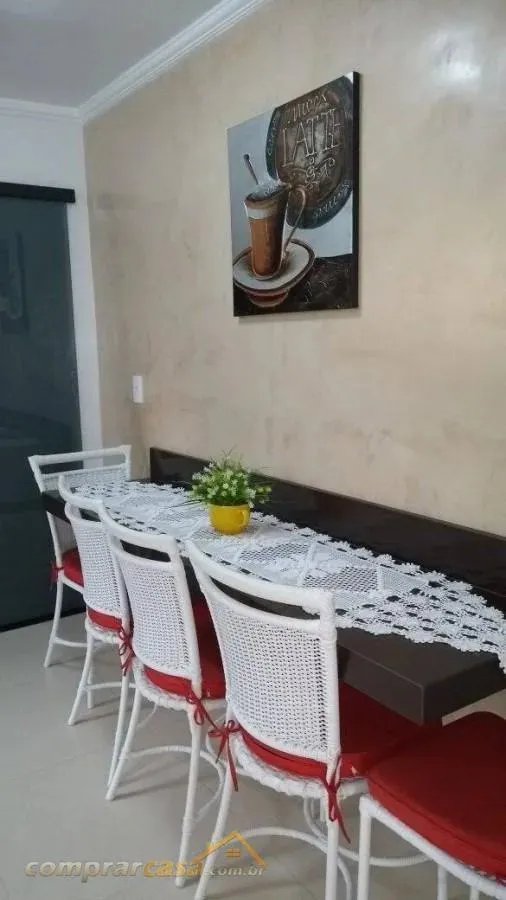 Imagem Casa em Condomínio para Venda em Cabo Frio / RJ no bairro Jardim Flamboyant