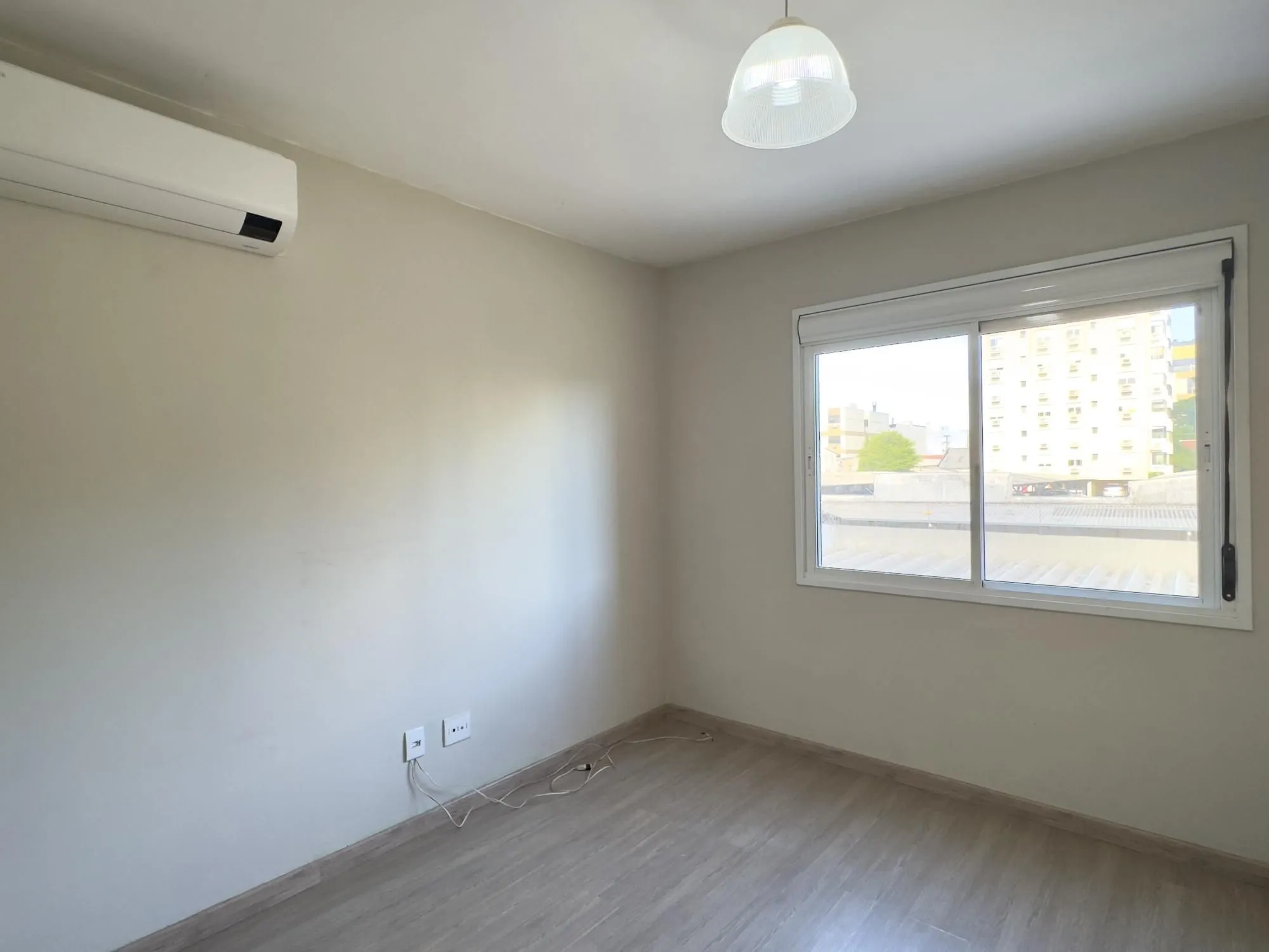 Imagem APARTAMENTO 2 DORMITÓRIOS, SENDO 1 SUÍTE COM VAGA DE GARAGEM NO BAIRRO SANTANA