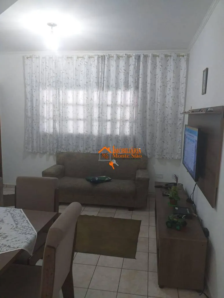 Imagem Sobrado com 3 dormitórios à venda, 300 m² por R$ 530.000,00 - Jardim Paraventi - Guarulhos/SP
