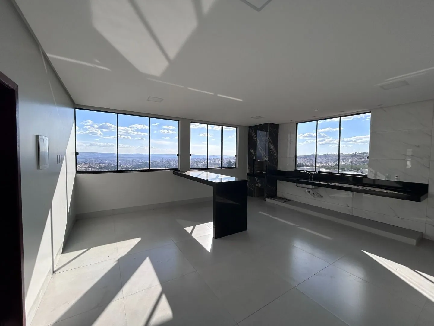 Imagem Casa com 1 dormitório à venda, 140 m² por R$ 475.000,00 - Afonso Queiroz - Patos de Minas/MG