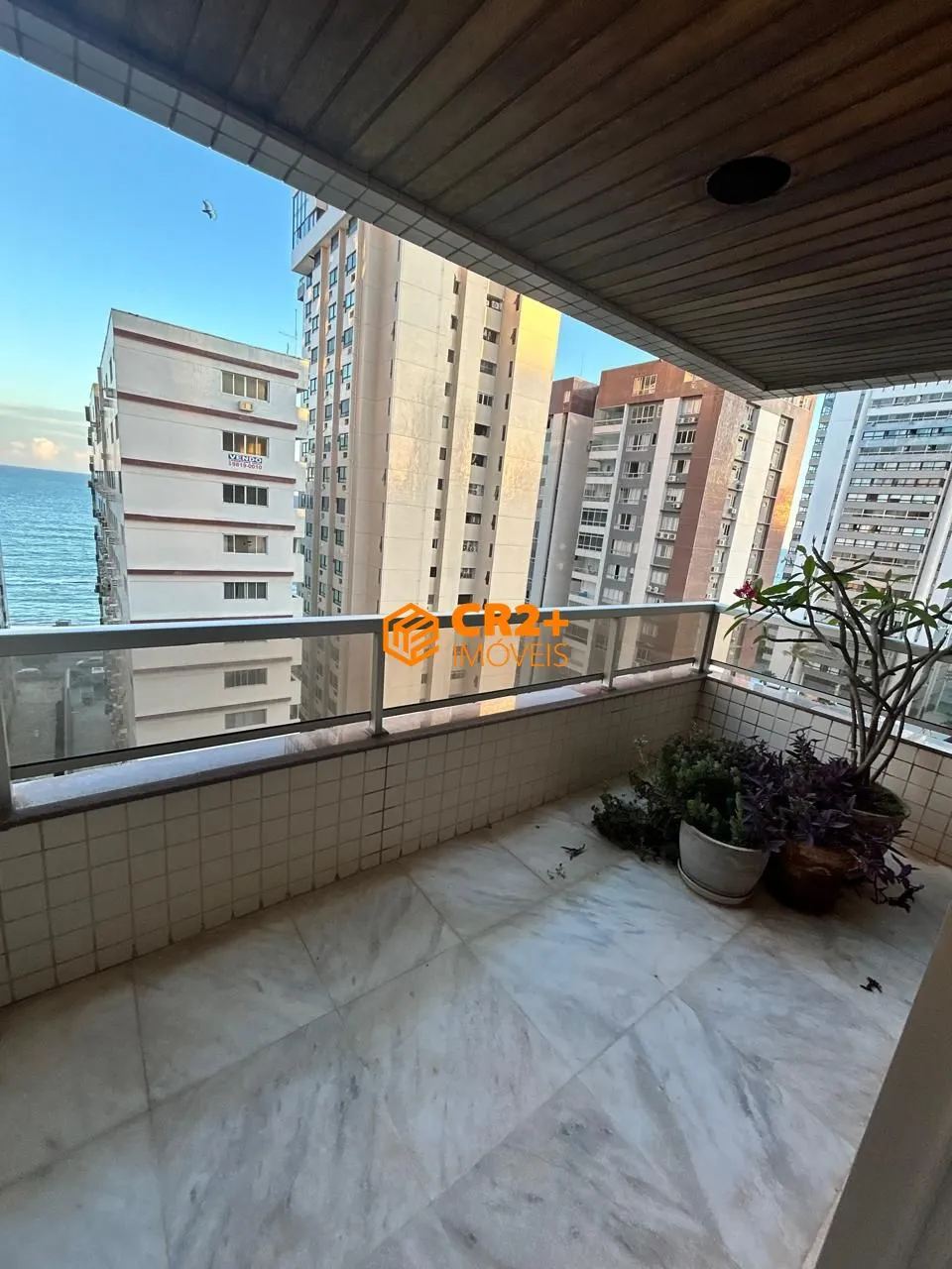 Imagem Alugo apartamento com 4 quartos -182m² na Navegantes em Boa Viagem
