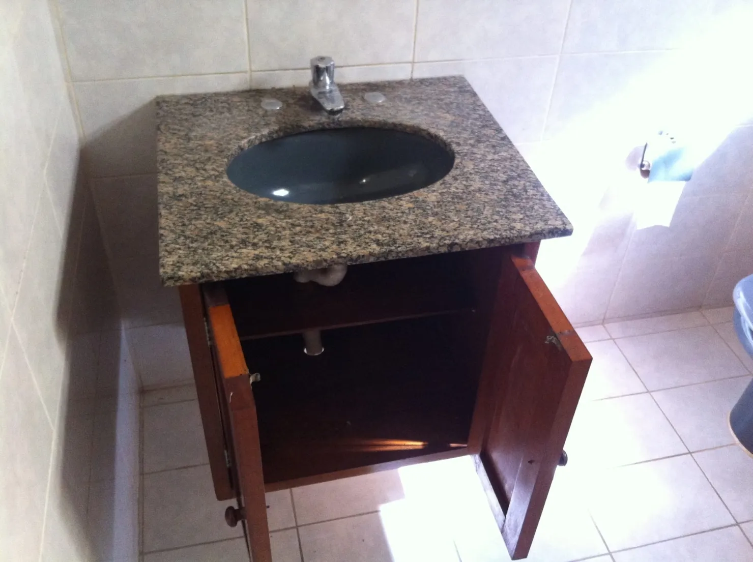 Imagem Casa à venda 3 Quartos, 1 Suite, 3 Vagas, 300M², Vila Rica, Pindamonhangaba - SP