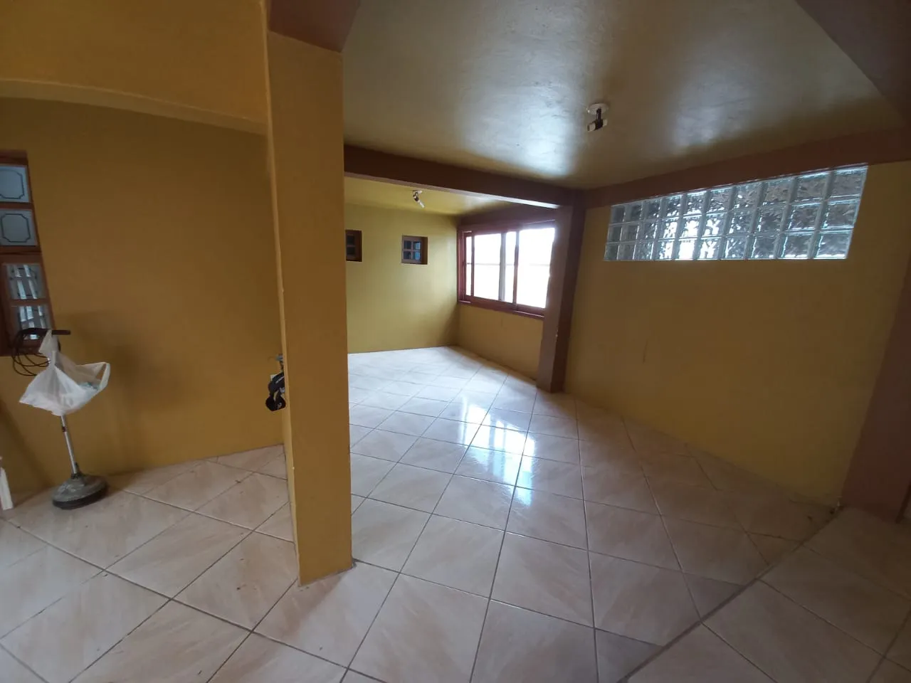 Imagem Casa à venda em Viamão, Centro - 363.6m² - Piscina, Churrasqueira, Closet, Lareira...