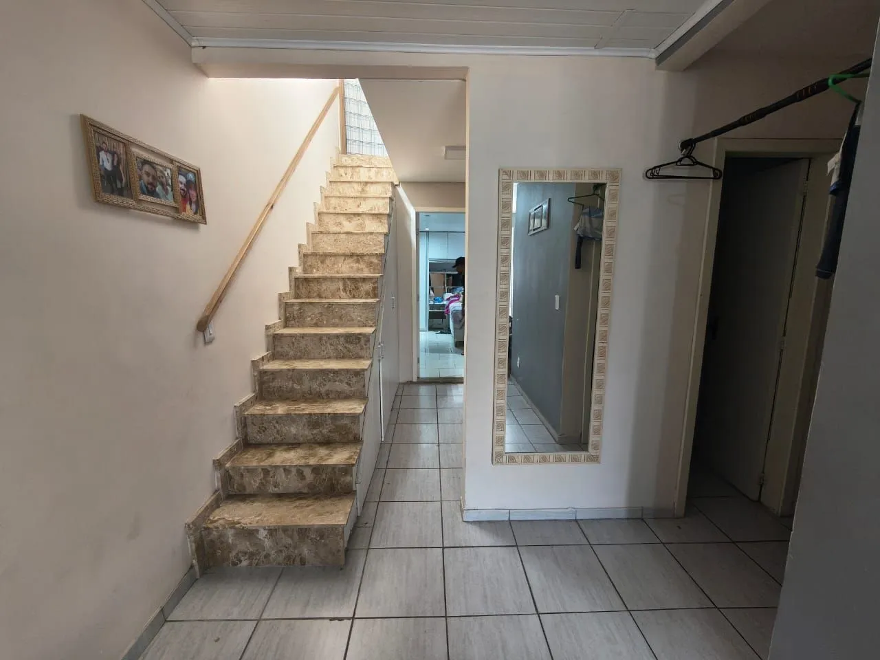 Imagem Casa a venda 3 dormitórios - Restinga - Porto Alegre
