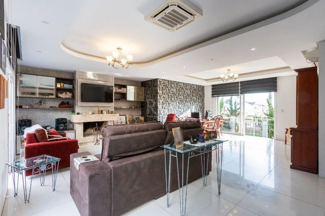 Imagem Casa para Venda - 377m², 4 dormitórios, sendo 3 suites, 3 vagas - Guarujá
