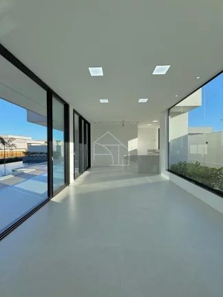 Imagem Mansão duplex 5 quartos com 4 suítes em Jardins Veneza