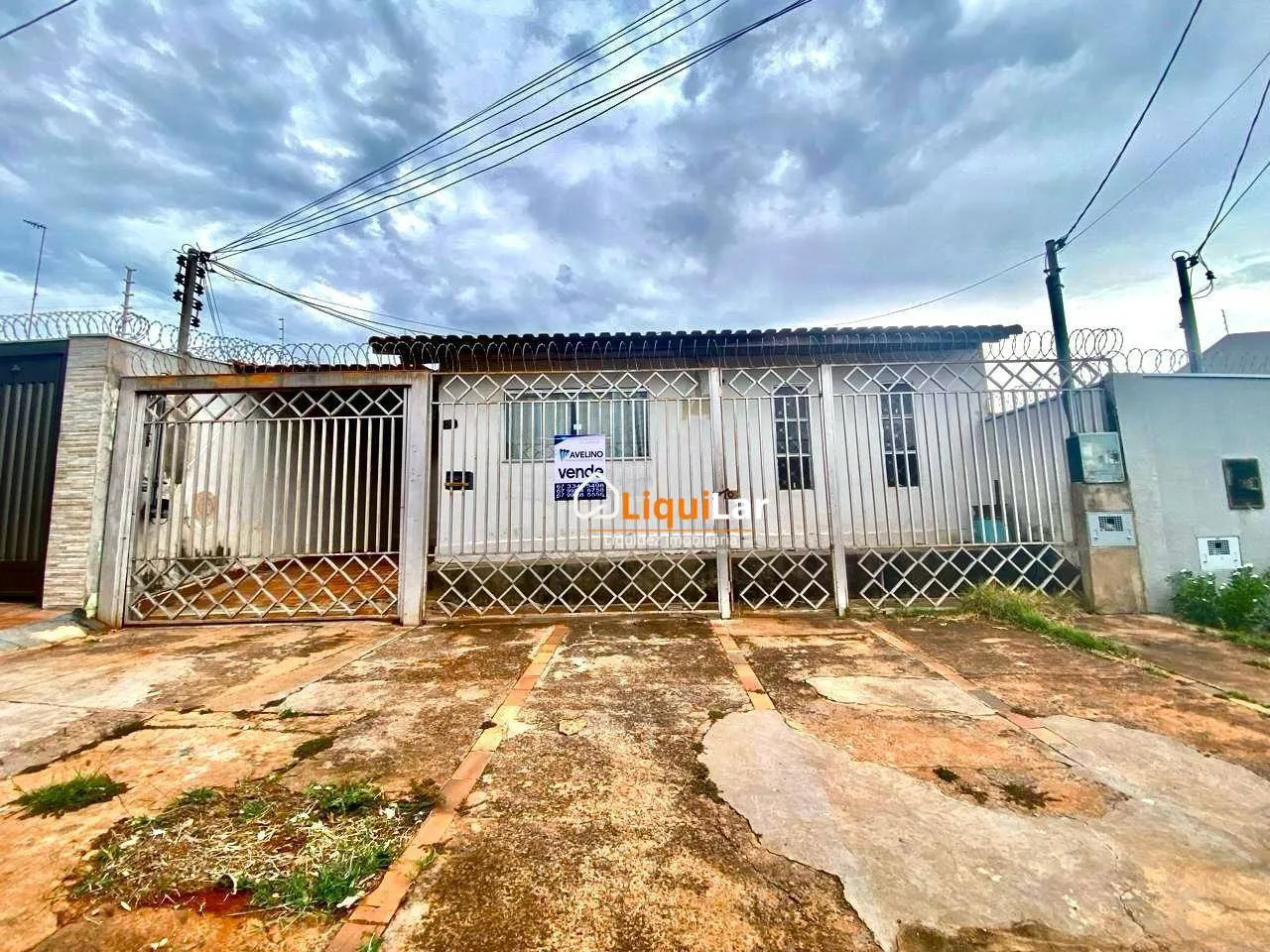Foto do imóvel Oportunidade | Casa com 4 Quartos e 2 Suítes