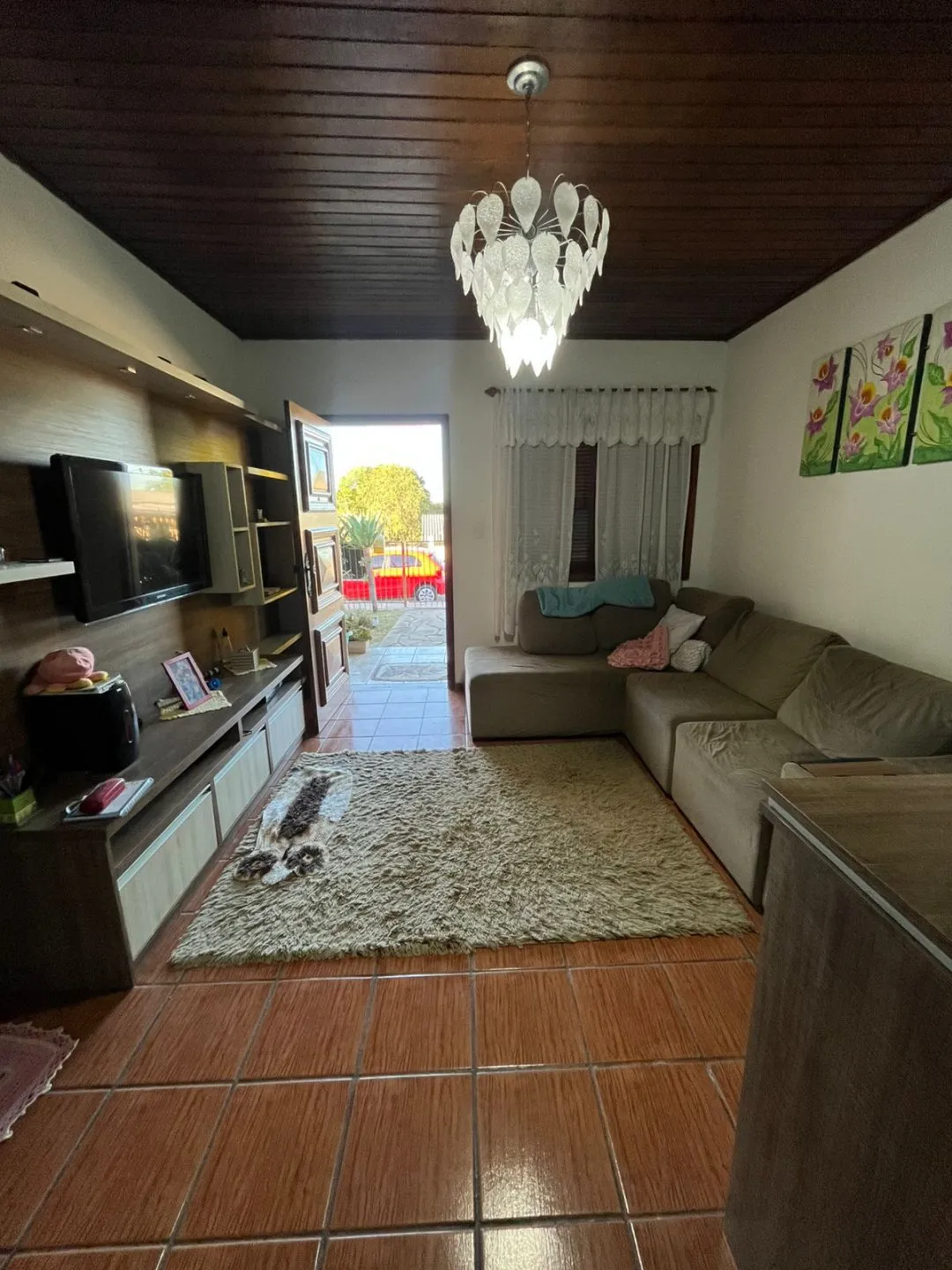 Imagem Casa Completa com Piscina e Porteira Fechada - Conforto e Espaço para sua Família