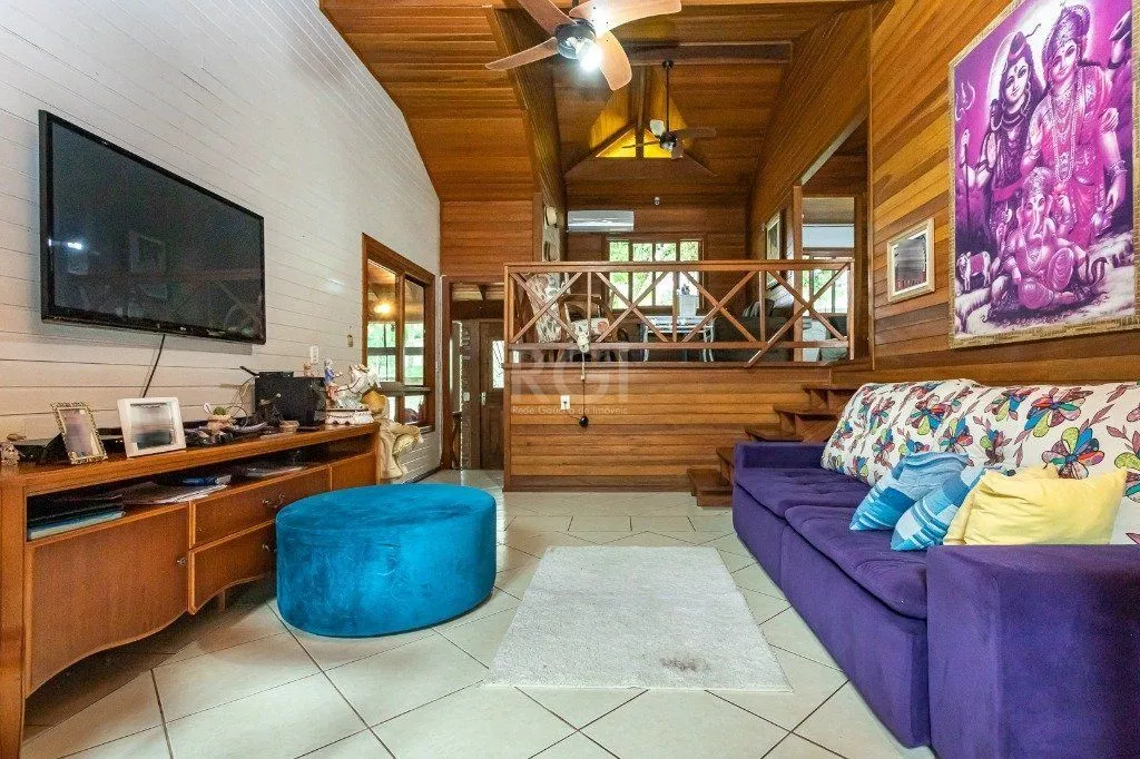 Imagem Casa de Condomínio em Elsa