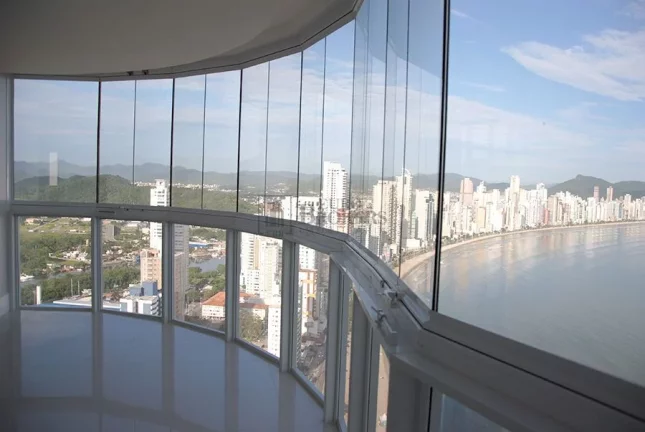 Imagem Cobertura duplex frente mar em Balneário Camboriú.