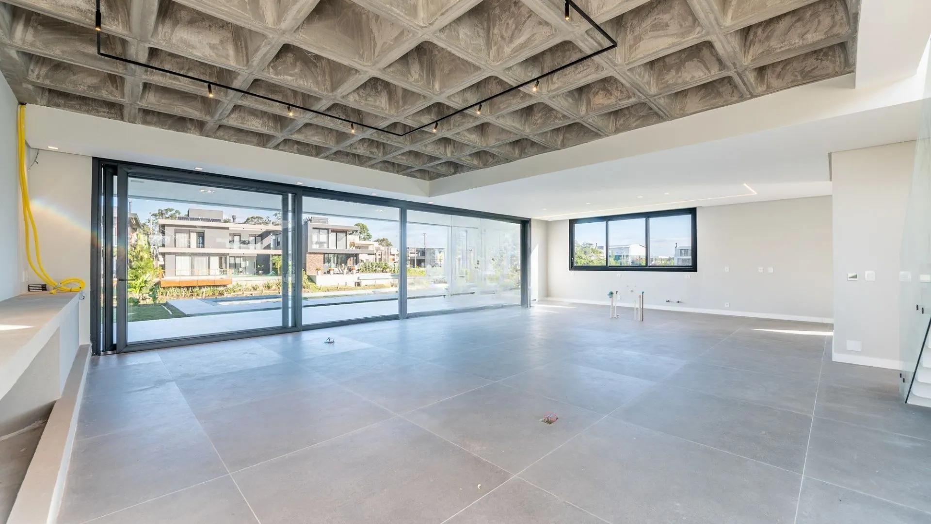 Imagem Linda casa para comprar com 4 suites em condomínio TOP