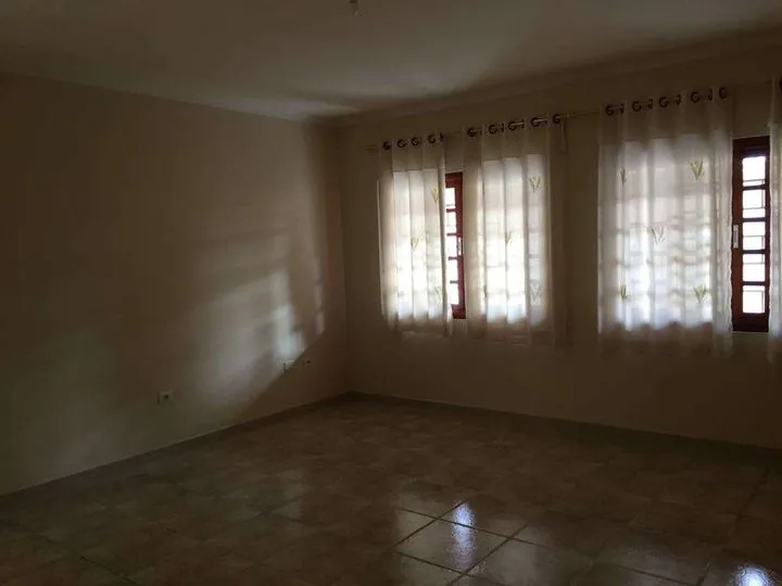 Imagem Sobrado com 3 Quartos à Venda, 167 m² em Jardim Portugal - São José Dos Campos